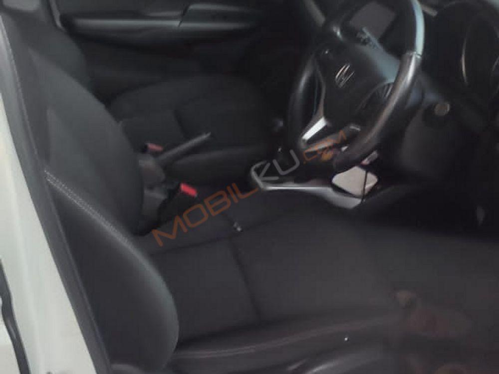 Mobil Honda Jazz 2015