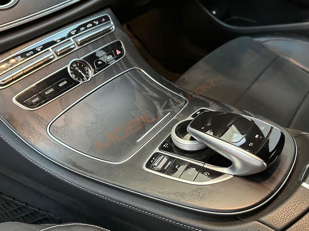 Mobil Mercedes-Benz E-Class 2019