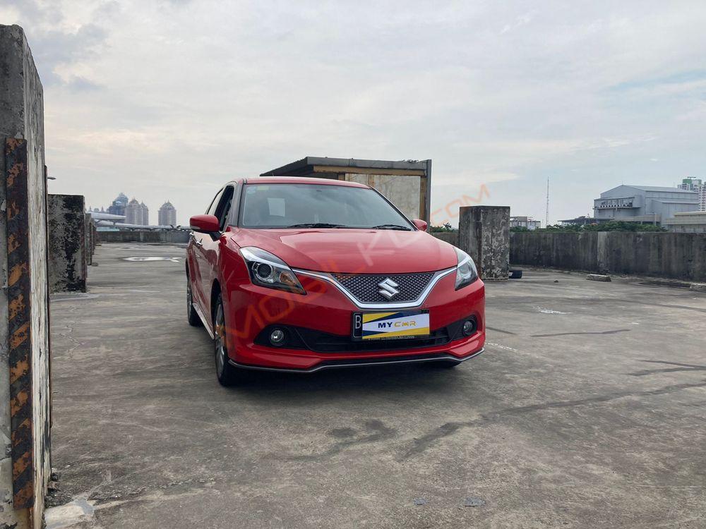 Mobil Suzuki Baleno 2017
