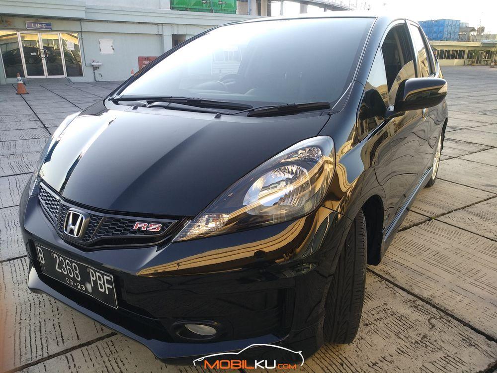 Mobil Honda Jazz 2013