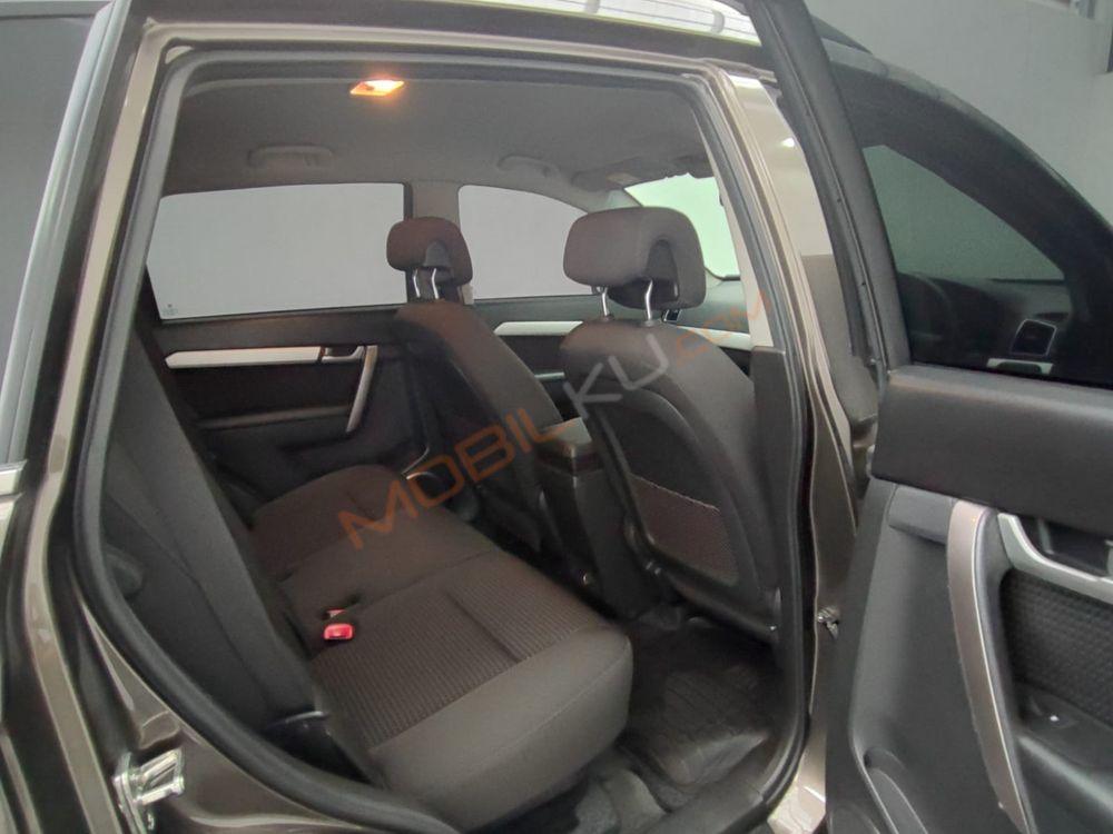 Mobil Chevrolet Captiva 2014