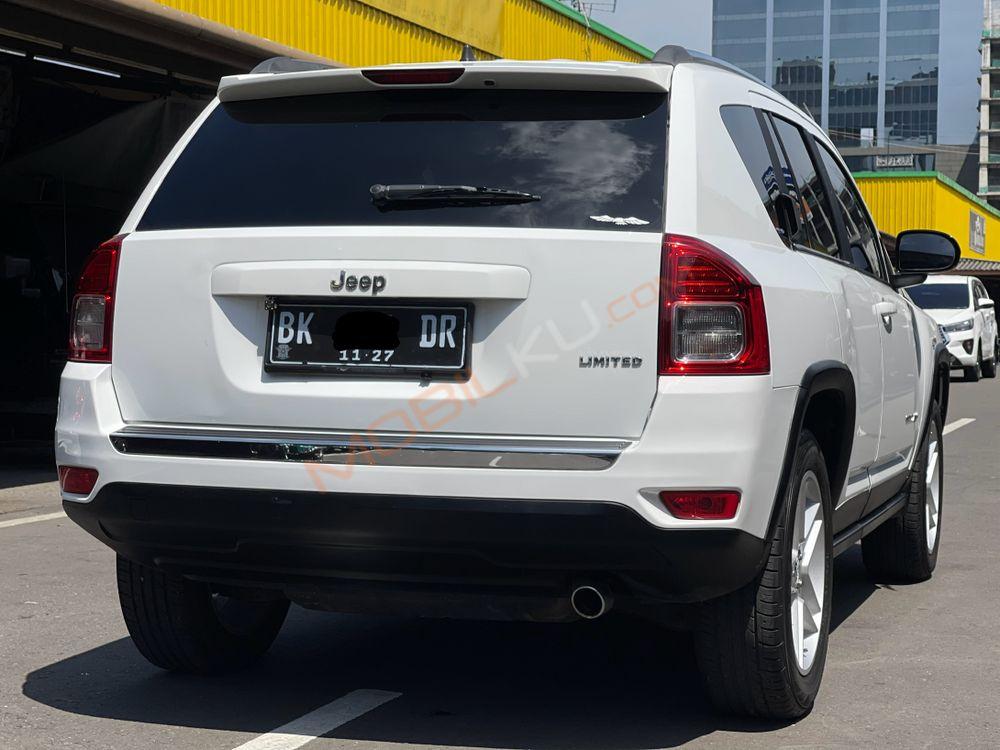 Mobil Jeep Compass 2013