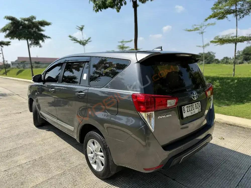 Mobil Toyota Kijang Innova 2018