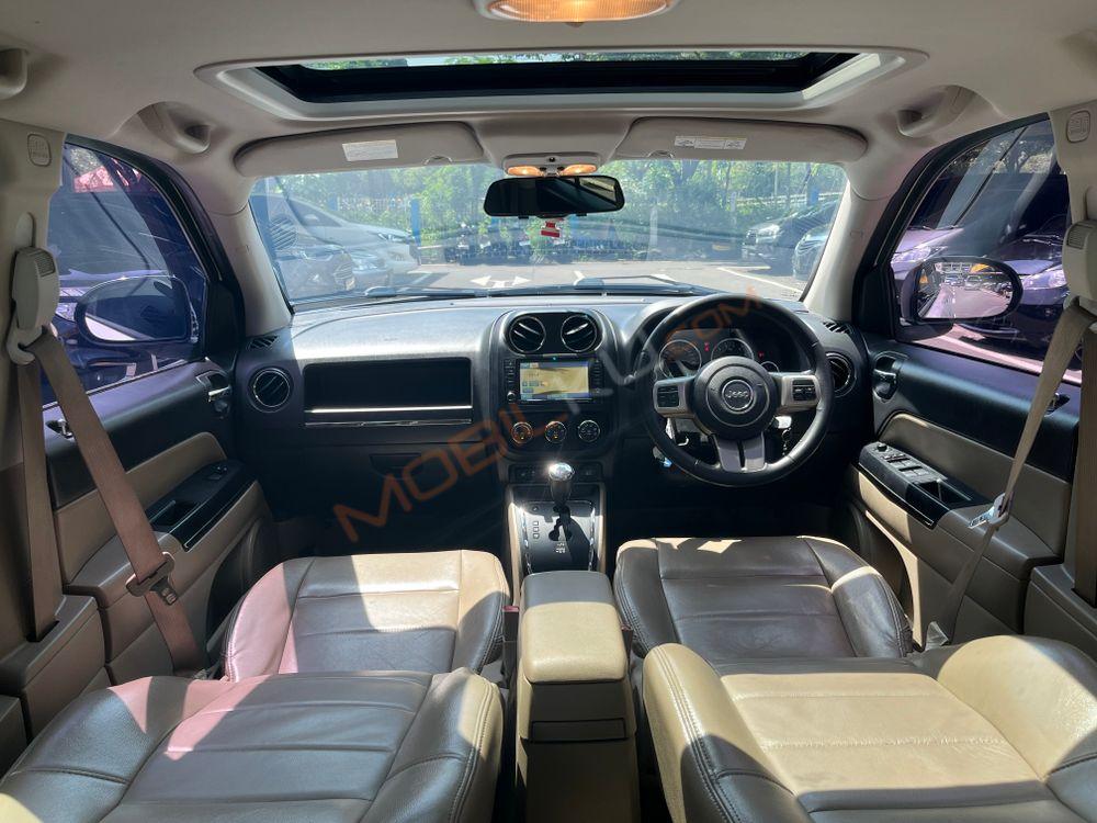 Mobil Jeep Compass 2013