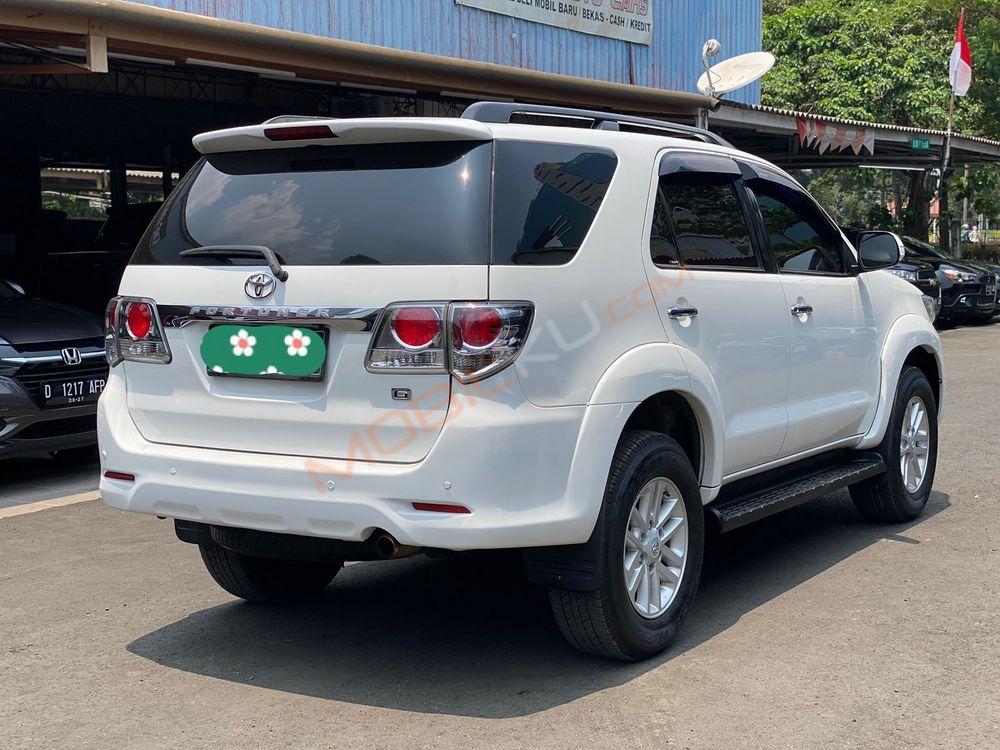 Mobil Toyota Fortuner 2012