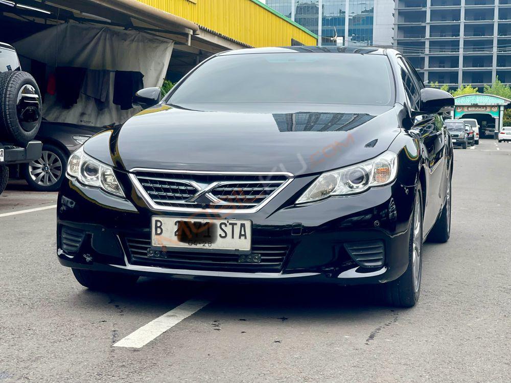 Mobil Toyota Mark X 2012