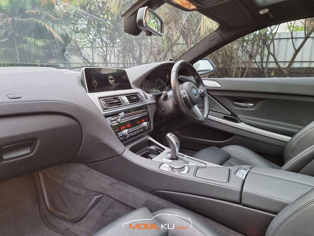 Mobil BMW 6 Series 2015