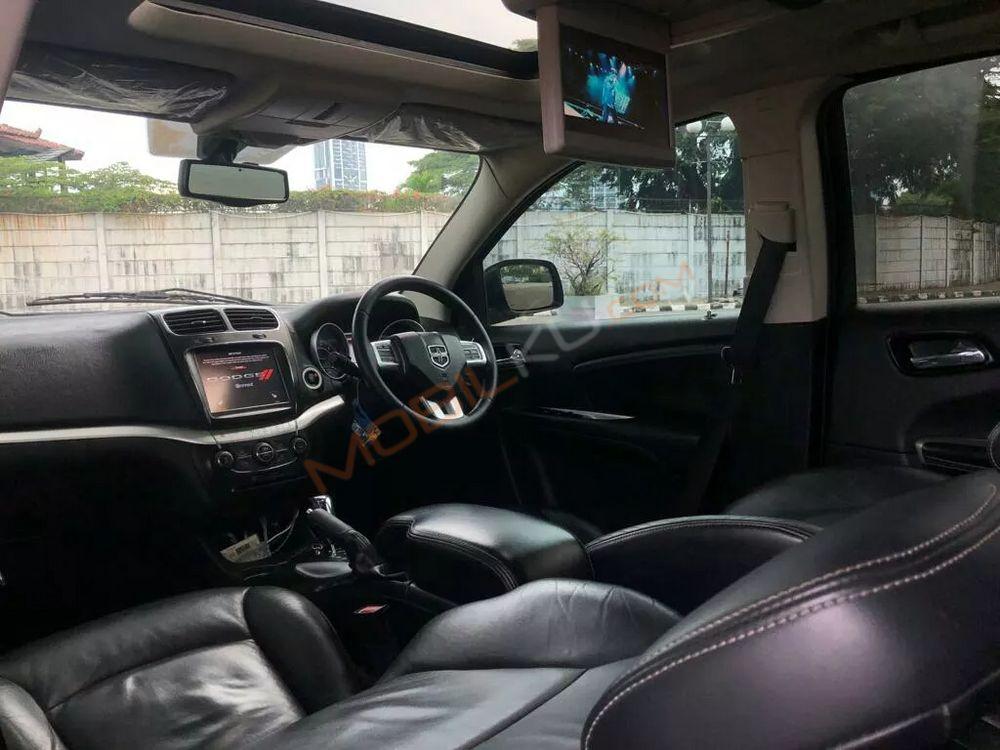Mobil Dodge Journey 2014