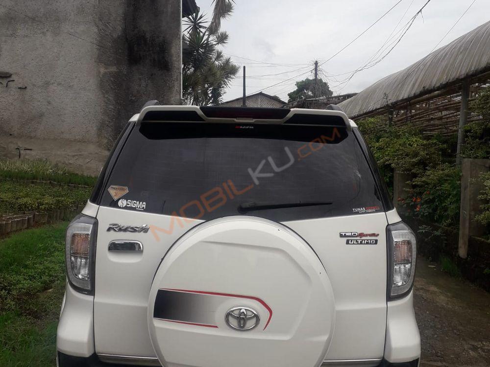 Mobil Toyota Rush 2017