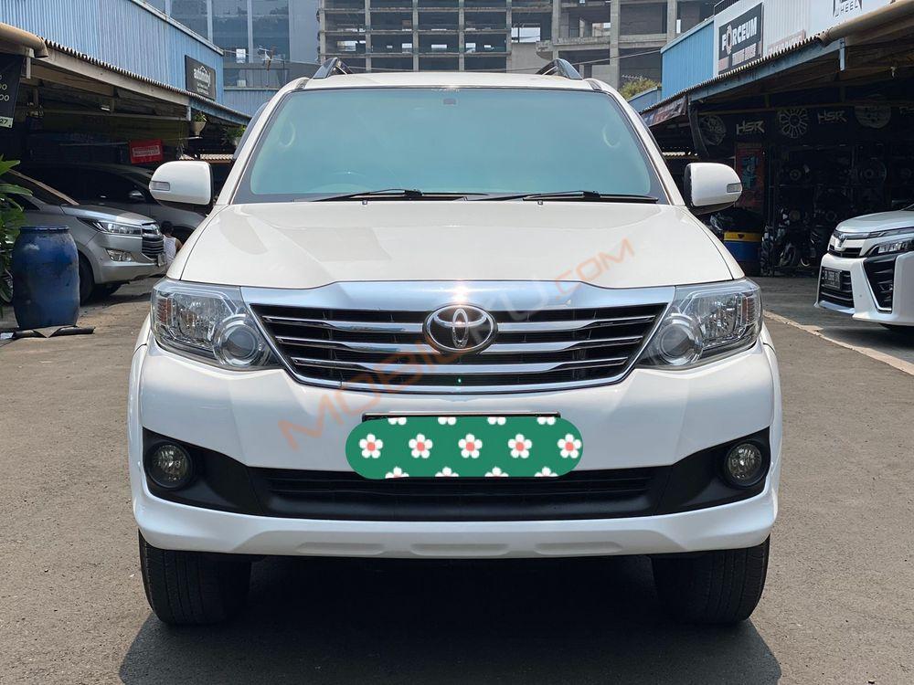 Mobil Toyota Fortuner 2012
