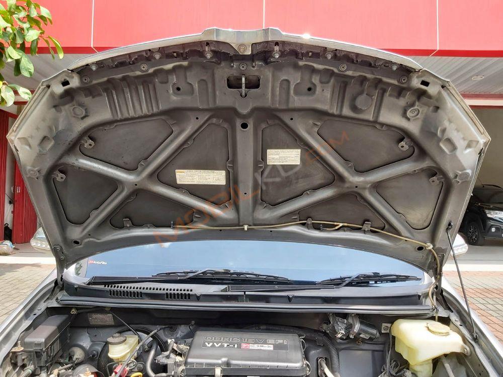 Mobil Toyota Avanza 2011