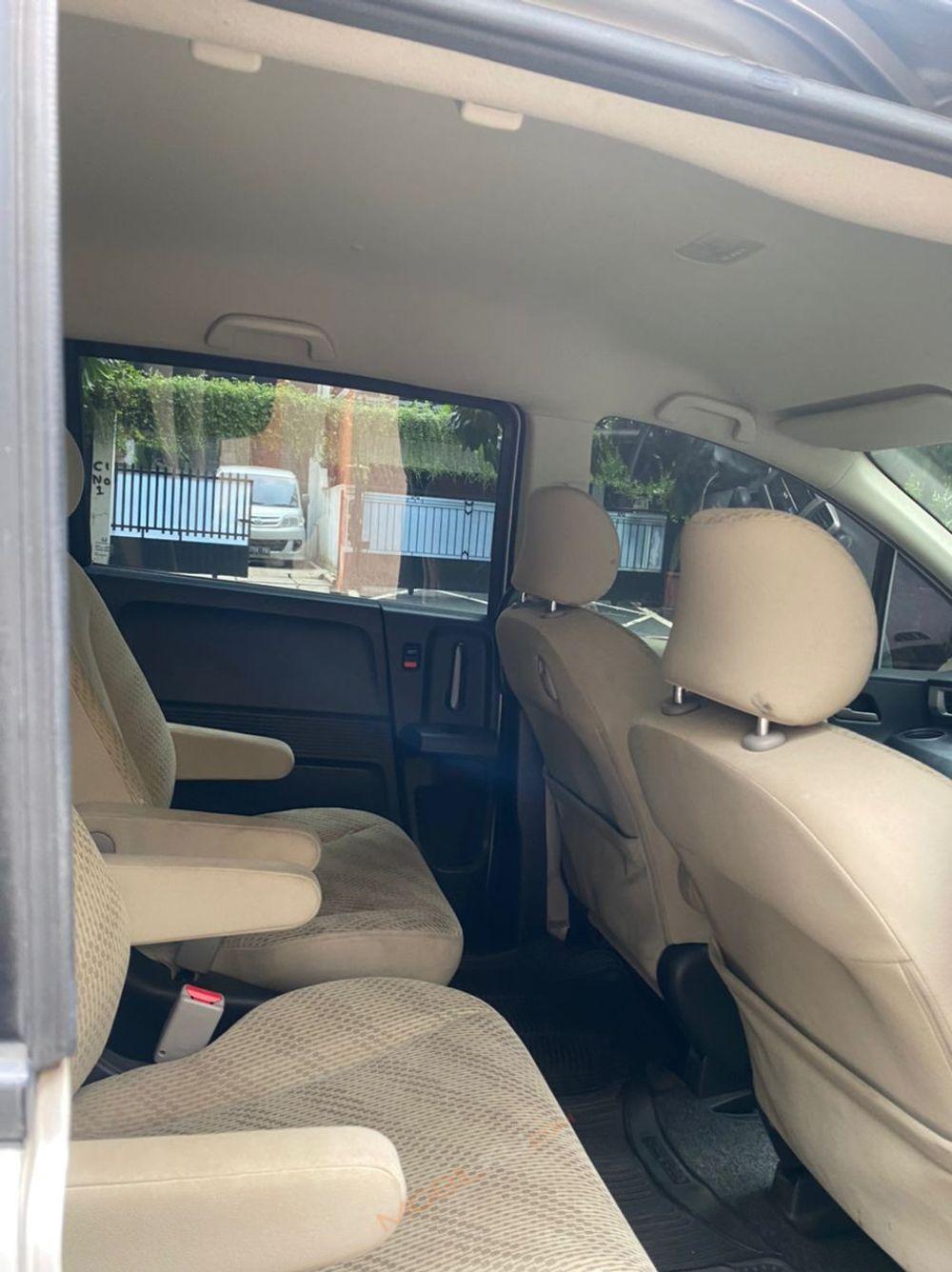 Mobil Honda Freed 2012