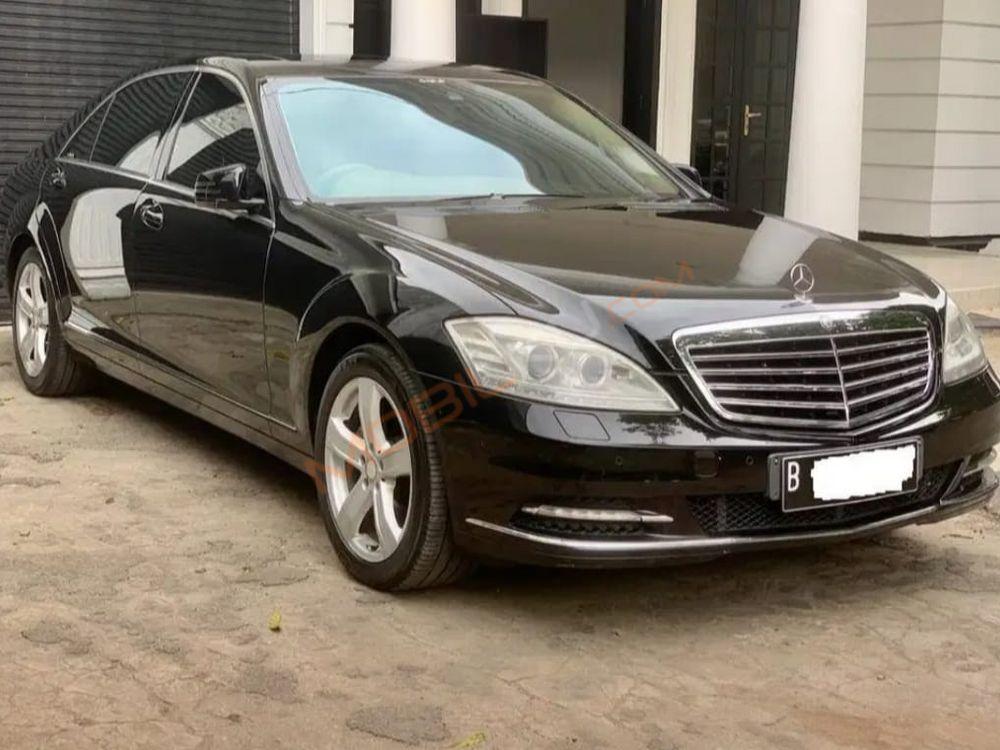Mobil Mercedes-Benz S-Class 2011