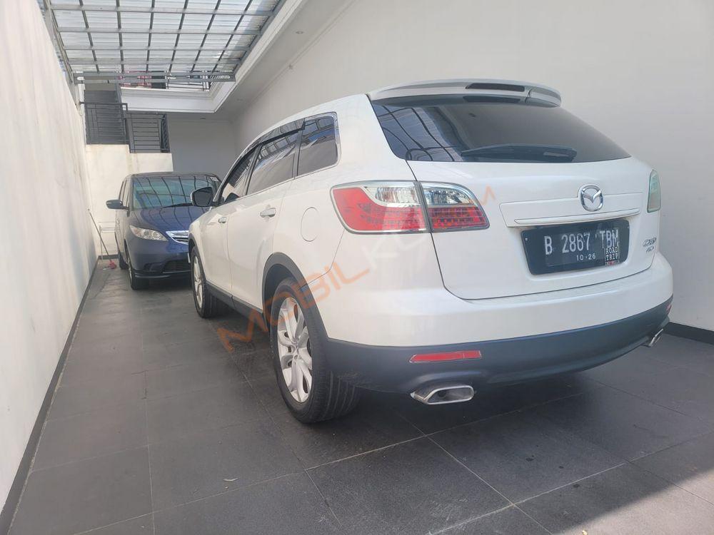 Mobil Mazda CX-9 2011