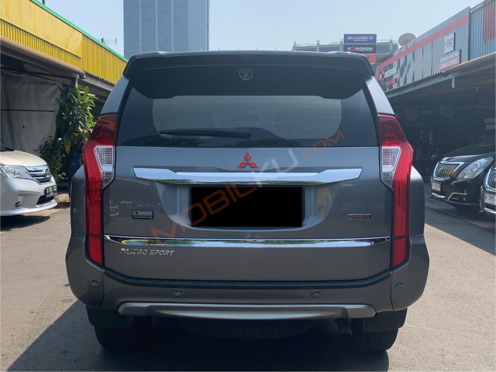 Mobil Mitsubishi Pajero Sport 2016
