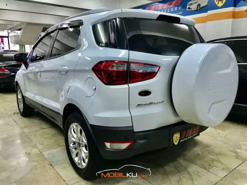 Mobil Ford EcoSport 2015