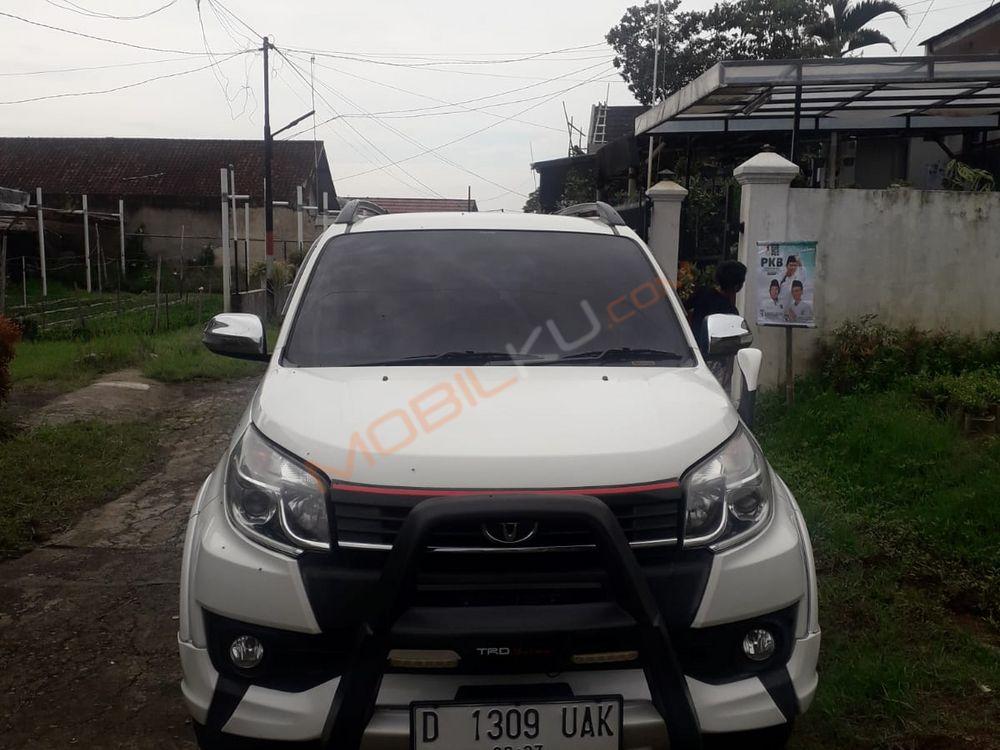 Mobil Toyota Rush 2017