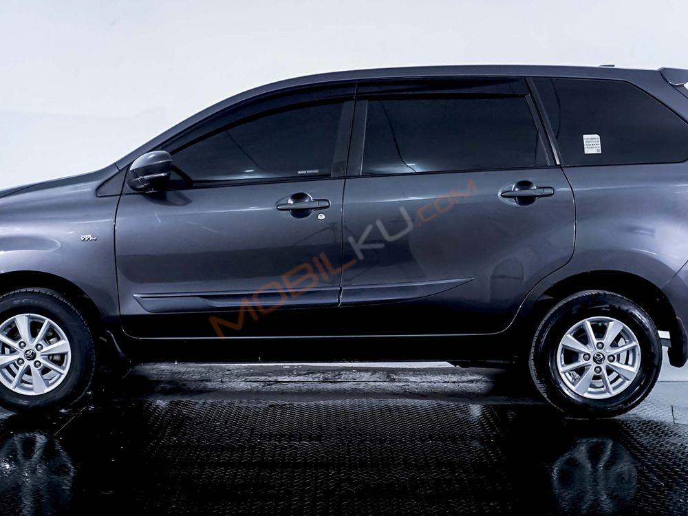 Mobil Toyota Avanza 2021