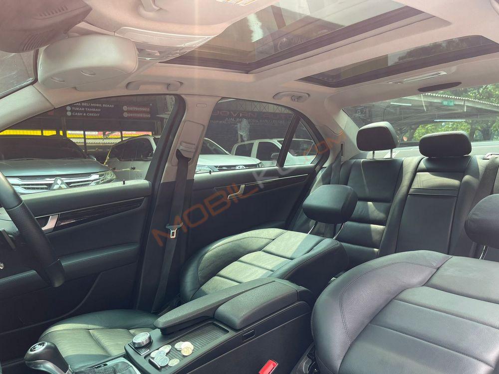 Mobil Mercedes-Benz C-Class 2013