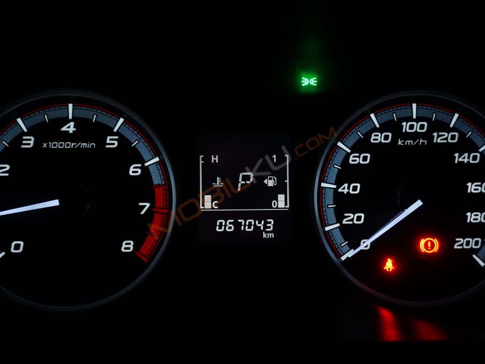 Mobil Nissan Livina 2019