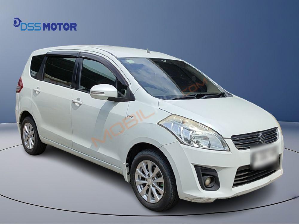 Mobil Suzuki Ertiga 2014