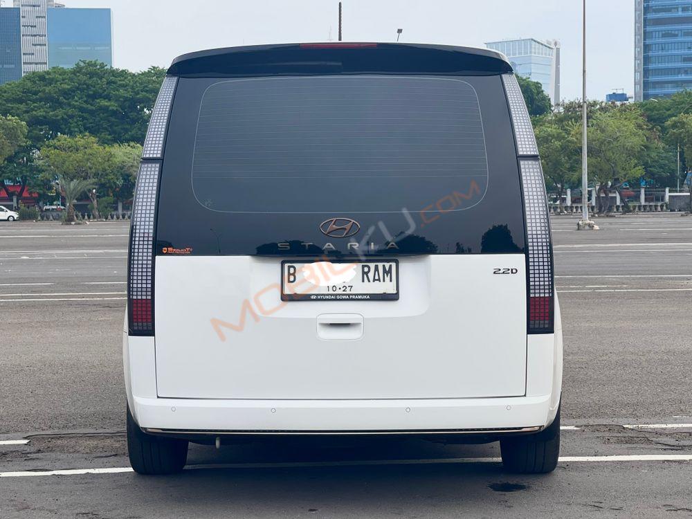 Mobil Hyundai Staria 2022