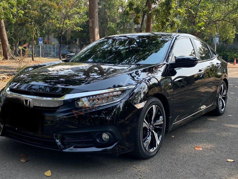 Mobil Honda Civic Sedan 2017