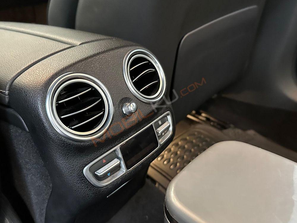 Mobil Mercedes-Benz E-Class 2019