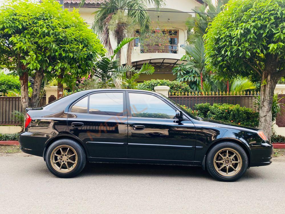 Mobil Hyundai Avega 2010