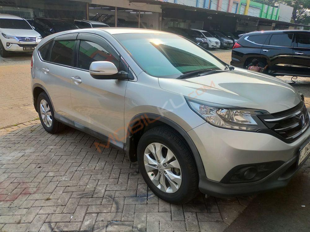 Mobil Honda CR-V 2014