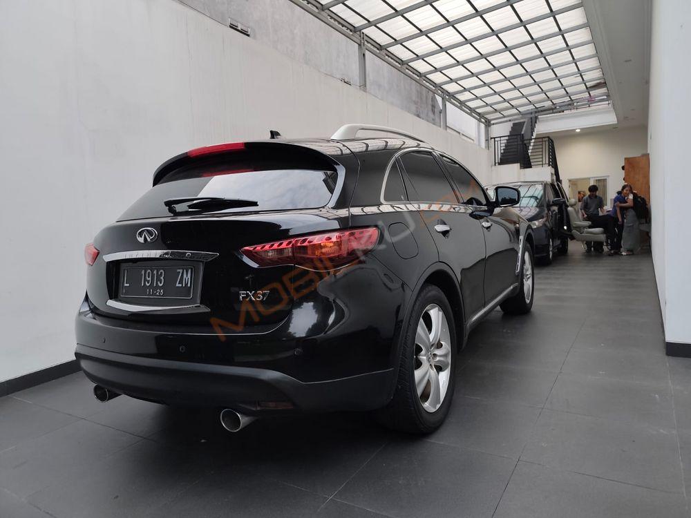 Mobil Infiniti FX 2012