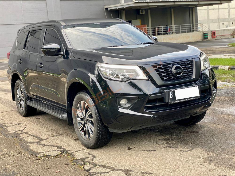 Mobil Nissan Terra 2019