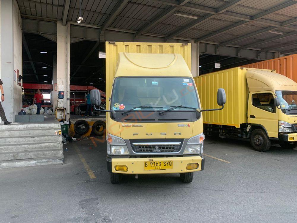 Mobil Mitsubishi Fuso FE 2021