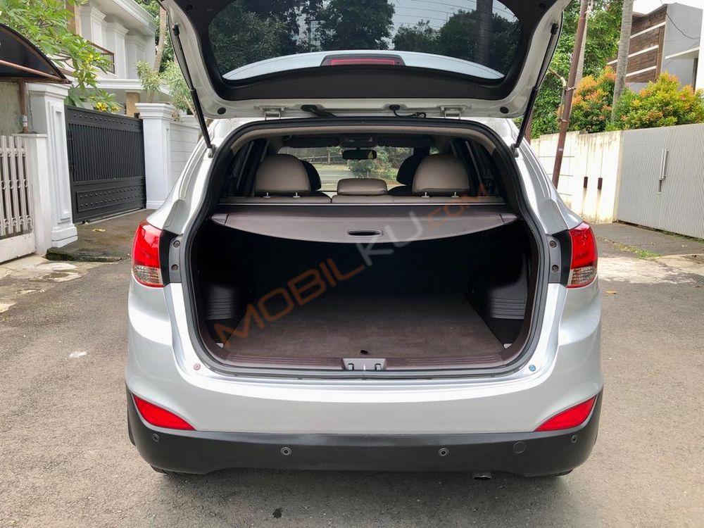 Mobil Hyundai Tucson 2011