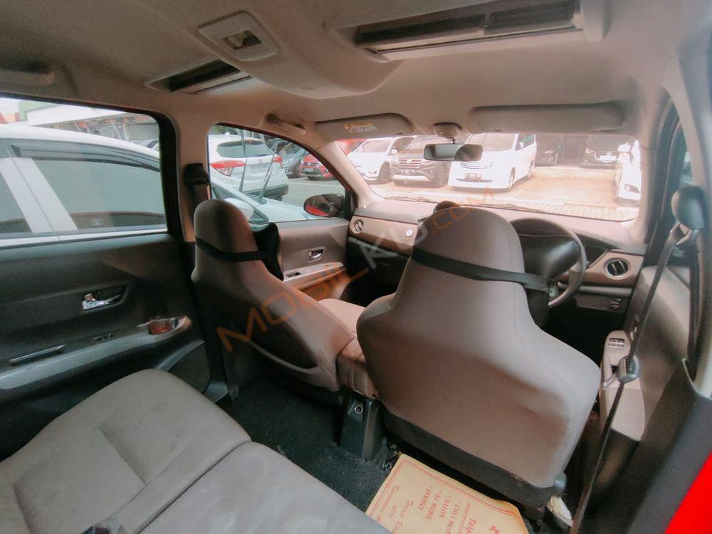 Mobil Toyota Calya 2016