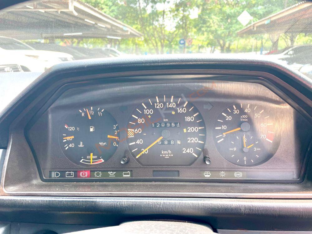 Mobil Mercedes-Benz C-Class 1995