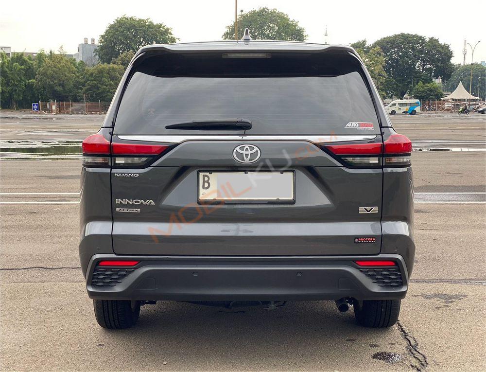Mobil Toyota Kijang Innova Zenix 2024