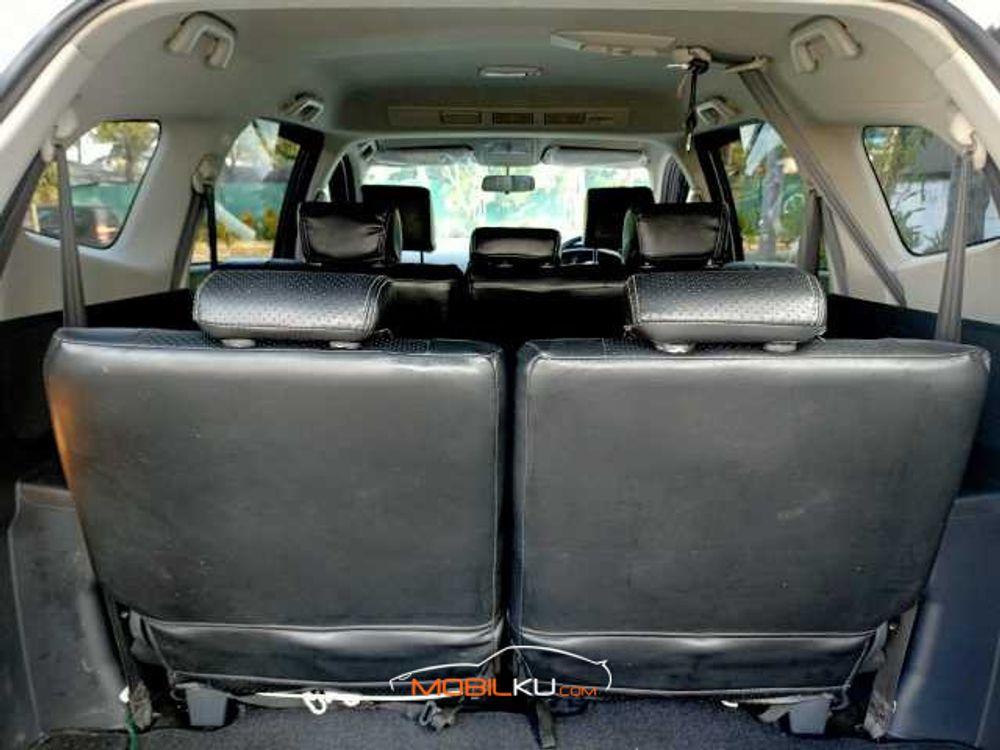 Mobil Toyota Rush 2018