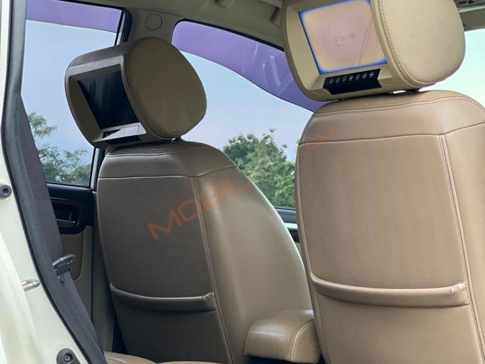 Mobil Mitsubishi Pajero Sport 2012