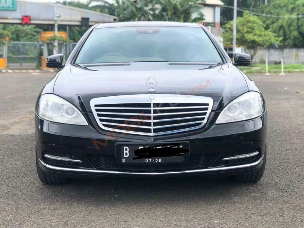 Mobil Mercedes-Benz S-Class 2011