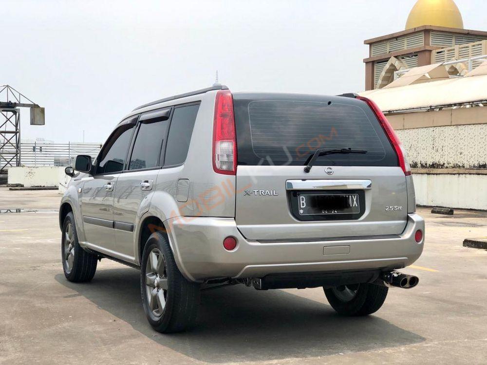 Mobil Nissan X-Trail 2007