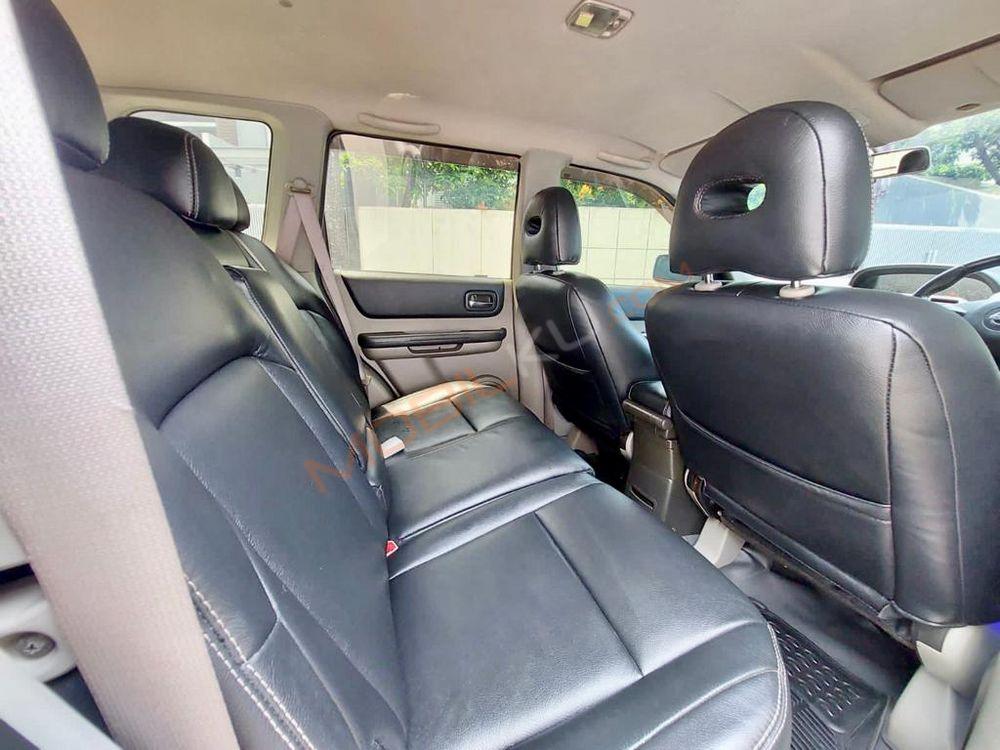 Mobil Nissan X-Trail 2007