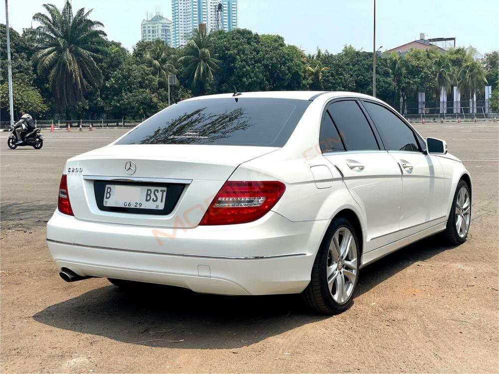 Mobil Mercedes-Benz C-Class 2014