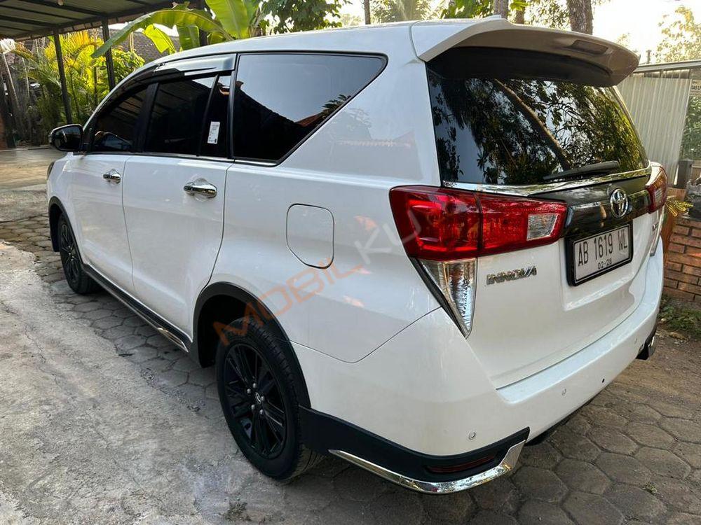 Mobil Toyota Kijang Innova 2017