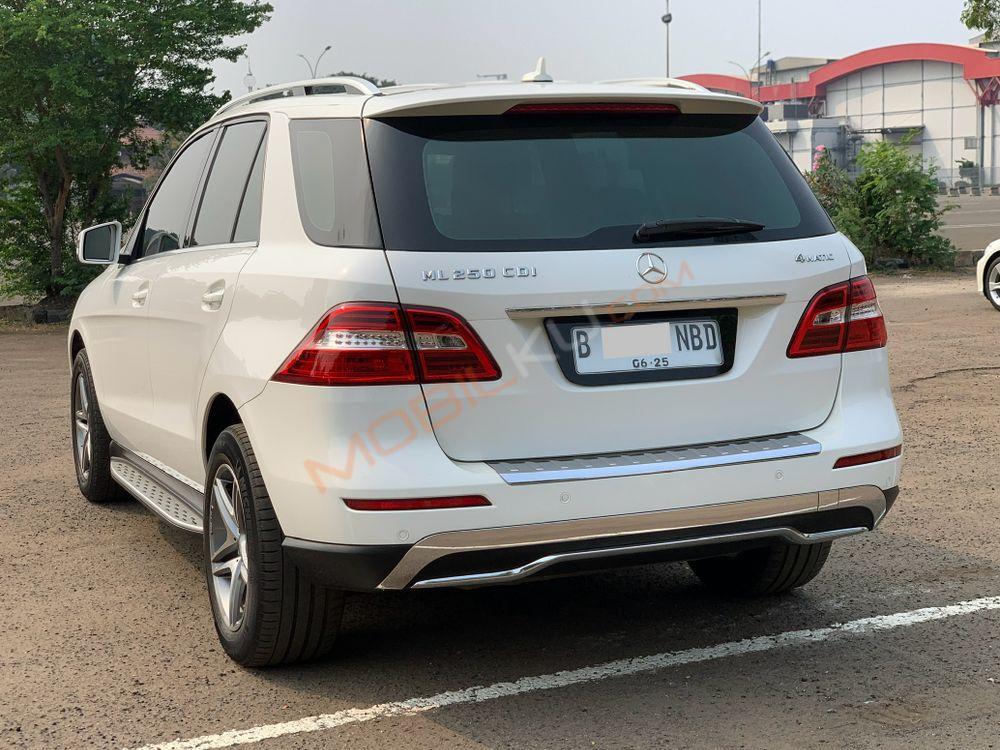Mobil Mercedes-Benz ML 2015