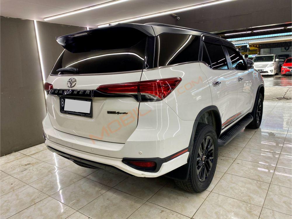 Mobil Toyota Fortuner 2020