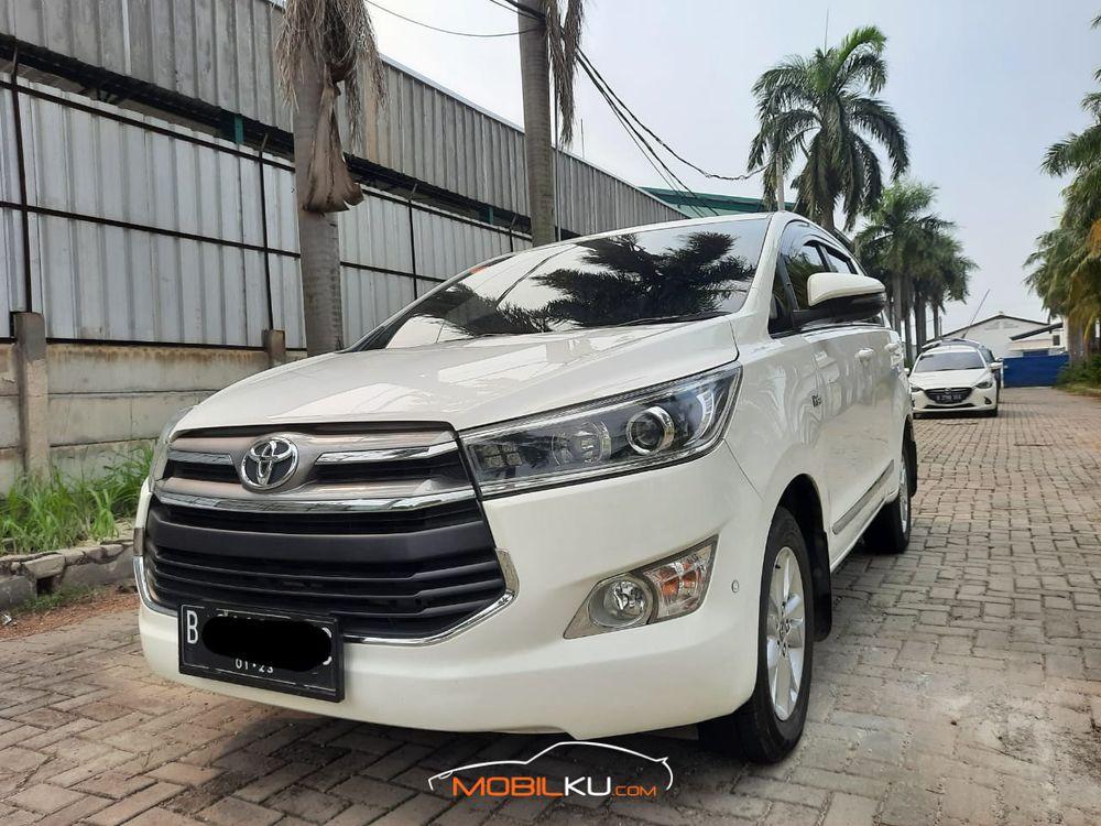 Mobil Toyota Kijang Innova 2017