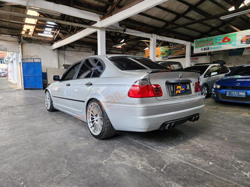 Mobil BMW 3 Series 2003