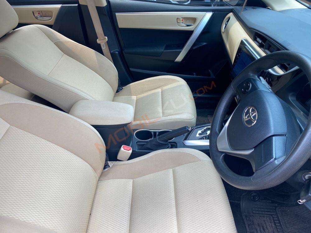 Mobil Toyota Corolla 2018