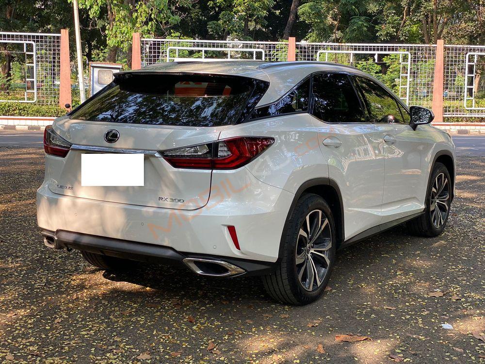 Mobil Lexus RX 2018